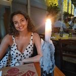 Ellie - @ellievans - Instagram
