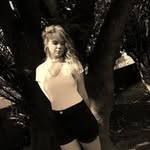Ellouise Smith - @elli.__.smith - Instagram