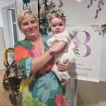 Ellie Bray - @elliebandbee - Instagram