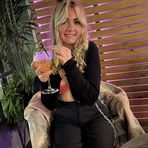 Ellie Bray - Facebook