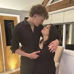 Ellie Brookfield - @elliebrookers - Instagram