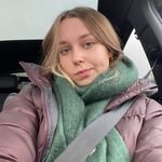 Ellie Coe - @e.lliecoe - Instagram