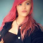 Ellie Coe - @ellieviolet_98 - Instagram