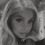 ellie decker - @thehalfassedvegan - Instagram