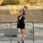 Ellie Dobson - @eldobloo - Instagram