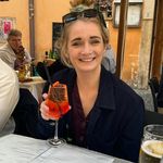 Ellie Downs - @elliedowns - Instagram