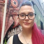 Ellie Downs - @elikat83 - Instagram