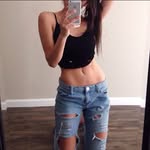 @elliejester_ - Instagram