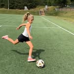 Ellie Keller - @elliekellersoccer - Instagram