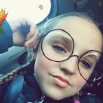 Ellie Lyons - @ellielyons.212 - Instagram