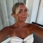 Ellie lyons 🪐 - @elyonsxx - Instagram