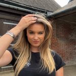 Ellie Pearson - @ellie.pearson1211 - Instagram