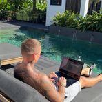 Elliot Benjamin - Facebook
