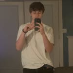 Elliot Ferris - @elliot_7.75 - Instagram