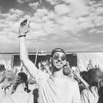Elliot Lander - @tallguyelliot - Instagram
