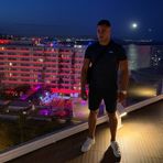 Elliot Moon - Facebook