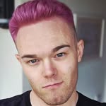 Elliot Welsh - @whyyallgaggingso - Instagram