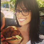 Elliott Brooks - @girldatesfood - Instagram
