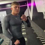 Elliott Hawkins - Facebook