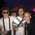 @elliottholmes16 - Instagram