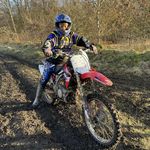 Ellishurst - @ellishurst96 - Instagram