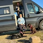 Peggy & Mirco on tour mit 🐶Hailey, 🐶Elly und 🚐Hope - @campervanretriever - Instagram