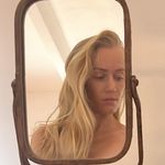 @ellymackay - Instagram