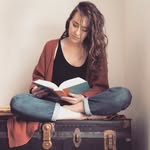 Kelly Savage - @kellysavagebooks - Instagram