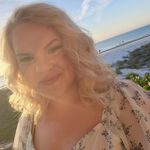 Elly Schmidt - @esschmidt8 - Instagram