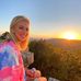 Elly Stone - Facebook
