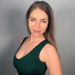 Dr Eloise Lawrence - @dreloiseaesthetics - Instagram