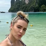 Eloise🖤 - @eloiselilyx - Instagram