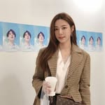 혜윤슬 - @dorseynhu.elsa - Instagram