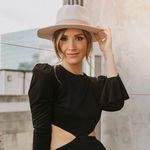 Lisa Field Armstrong - @lisa_elsa - Instagram