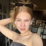Elsa Hughes - @elsarosehughes - Instagram