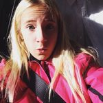 Elsa Softball⚾skating🐶mack😄bro - @elsa_peterson - Instagram