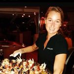 Elsa Venter - @elsafeedsatsea - Instagram