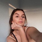 Elsa Walker - @elsakwalker - Instagram