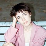 Elise Bauer - @novel_ise - Instagram