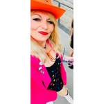 Claire - @clair_elsie_fox - Instagram