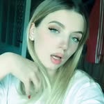 Elsie Perry - @sarmuih - Instagram