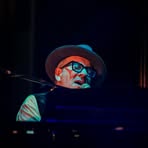 Elvis Costelo - Facebook