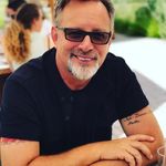 Elvis Moore - @elvismoore456 - Instagram