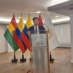 Elvis Robles - @elvis_roblesb - Instagram