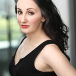 Elyse Jacobson - @v.o.lino - Instagram