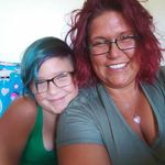 Elyse Willis - @pawsmomma - Instagram