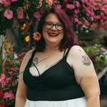 Emery🦊 ☆ 34 ♡ 🏳️‍🌈 ♡ - @emeryriversbooks - Instagram