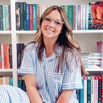 Emilee | Bookstagram - @bookedwithemilee - Instagram