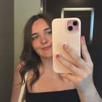 @emilyybathgate - Instagram