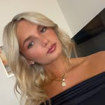 Em - @emilybayerrr - Instagram